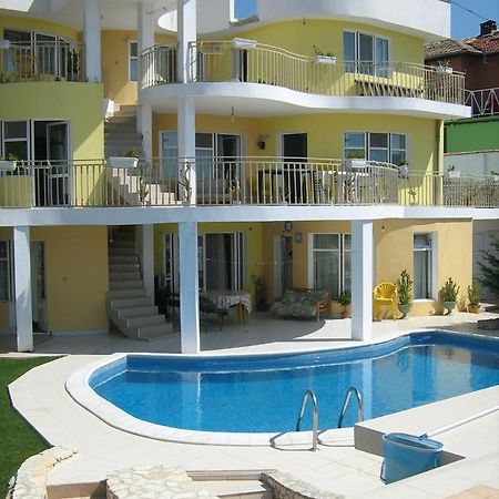 Eli Guest House Balchik Bagian luar foto
