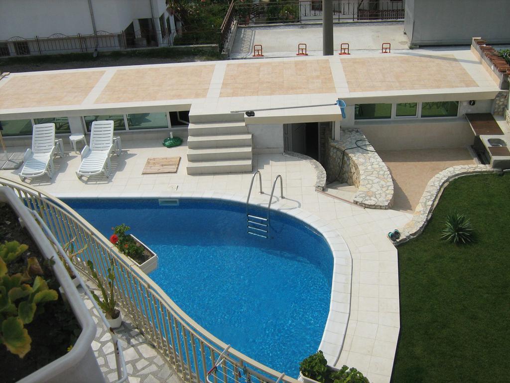 Eli Guest House Balchik Bagian luar foto